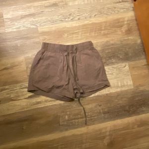 Brown/green shorts